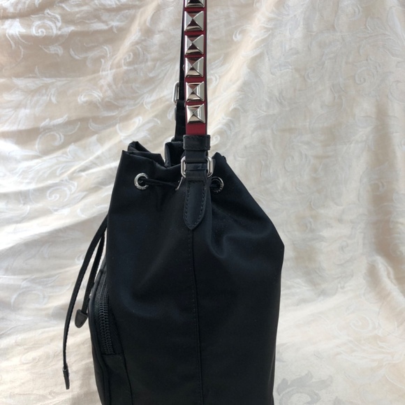 PRADA POCKET BUCKET BAG TESSUTO WITH STUDDED LEATHER - Picture 4 of 6